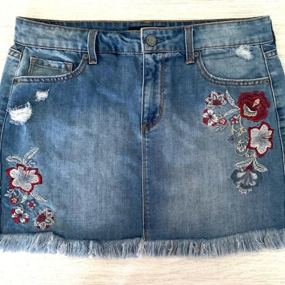 Aeropostale Dresses & Skirts - Aeropostale distressed/embroidered jean skirt